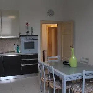 6Th Door House